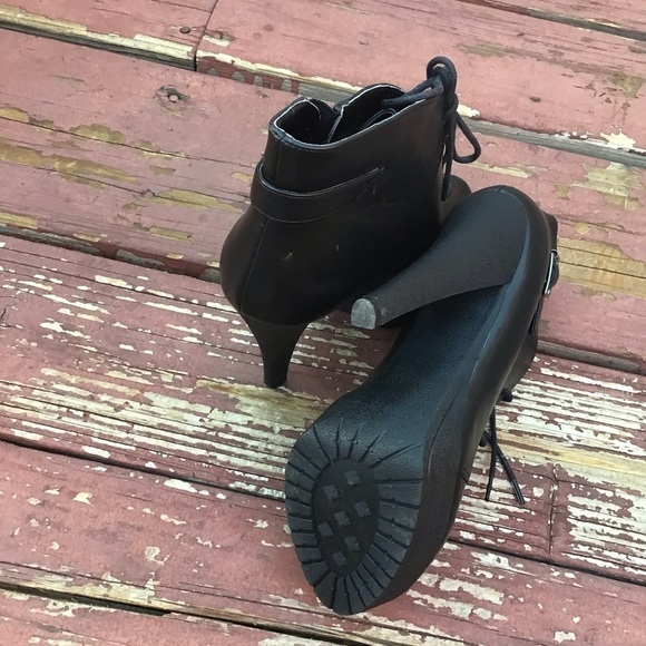 Charles David Black Booties - Picture 6 of 11